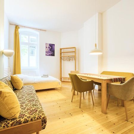 Gemuetliche 2-Zimmer-Wohnung Zentral Friedrichshain Berlin Exterior photo